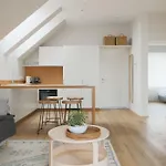 44 Apartament *