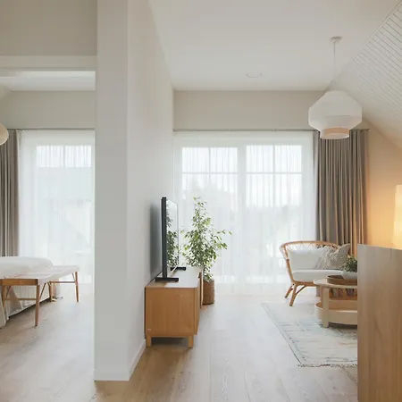 44 Apartment *